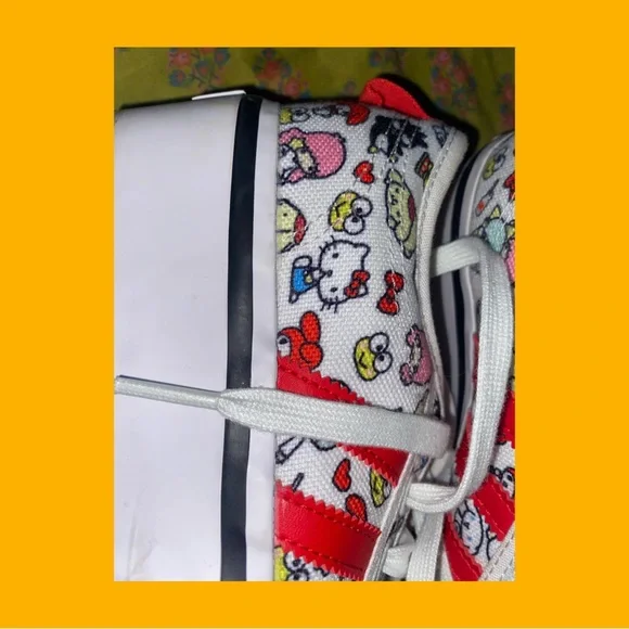Adidas x Hello Kitty Nizza Platform 4 - Picture 3 of 6